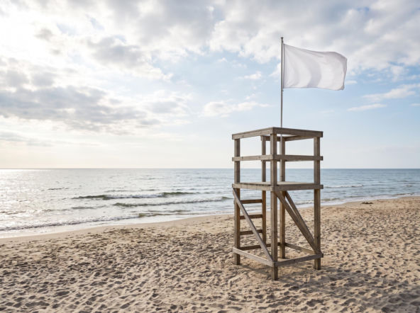 Sinice Pobierowo 17.07. Czy w Pobierowie można się dzisiaj kąpać? Flaga, warunki pogodowe