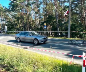 16-latka wjechała na rowerze na przejście dla pieszych i została potrącona przez 20-latka w BMW. Nastolatka w ciężkim stanie