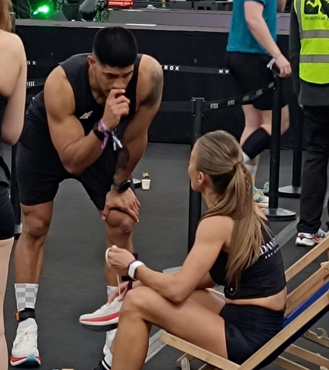 Anna Lewandowska z przystojnym Latynosem na zawodach Hyrox