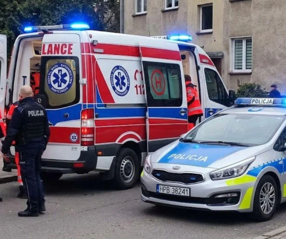 42-latek zmarł w karetce po interwencji policji. Są wstępne ustalenia służb