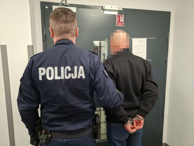 Zmasakrowali 51-latka kastetem i okradli! Trójka bandytów zatrzymana