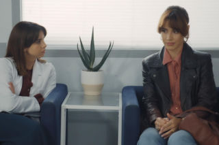 M jak miłość, odcinek 1919. Aneta (Ilona Janyst), Kama (Michalina Sosna)