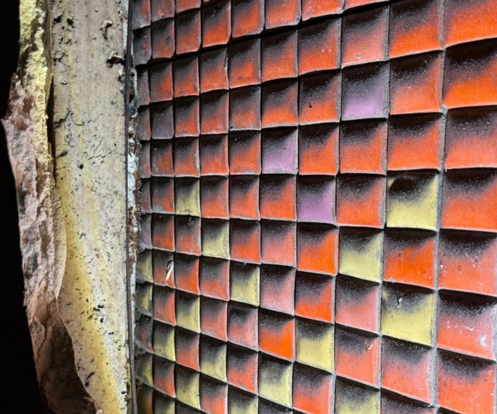 Sądowa batalia o mozaiki Fangora. PKP przegrało, co dalej z zabytkiem na dworcu Warszawa Śródmieście?