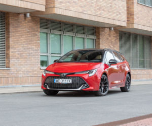 Toyota Corolla TS Kombi GR Sport 2.0 Hybrid 180 KM e-CVT 