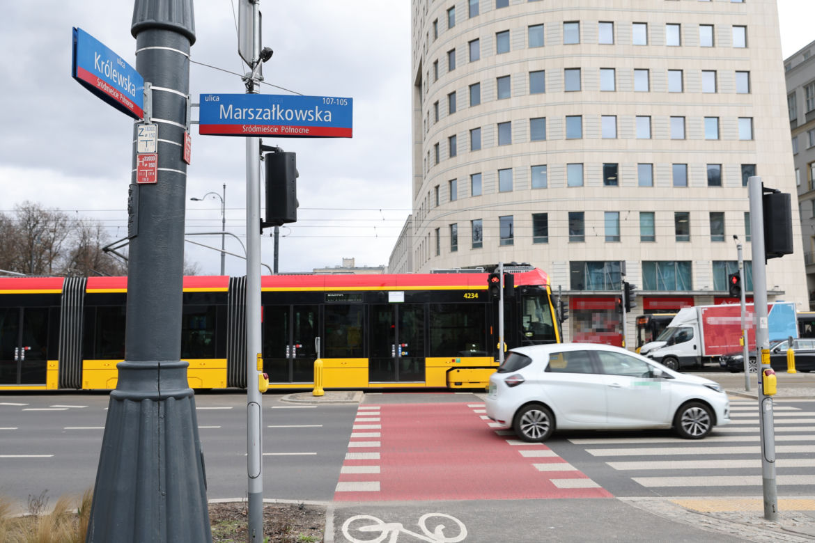 Będzie bardziej zielono ale węziej na Marszałkowskiej. Tramwajarze i drogowcy łączą siły 