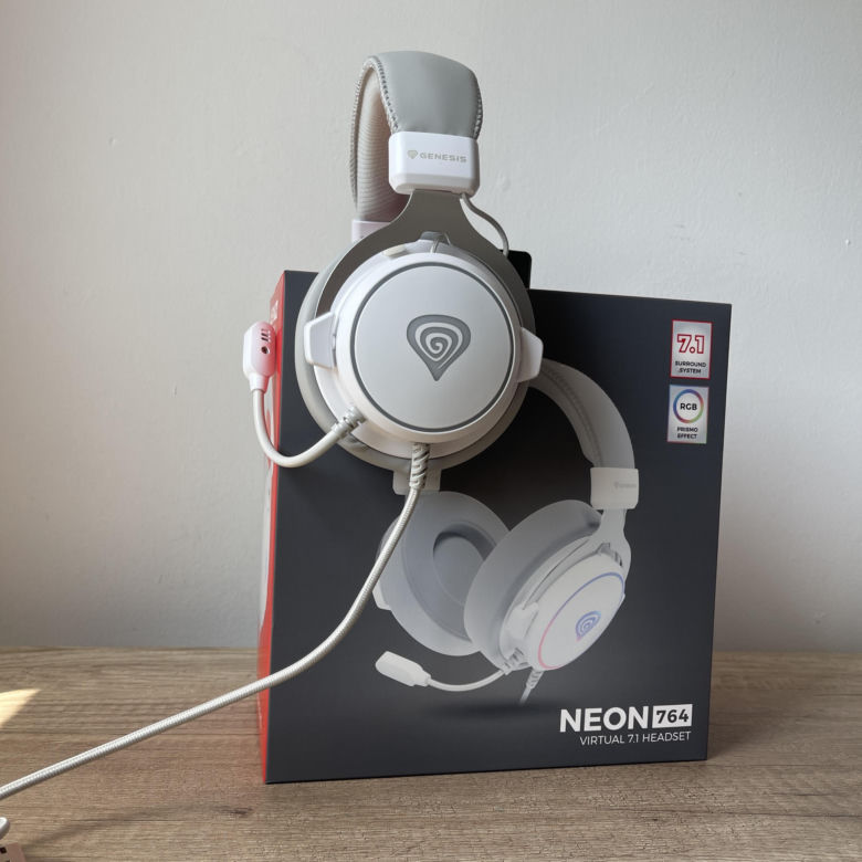Genesis Neon 764