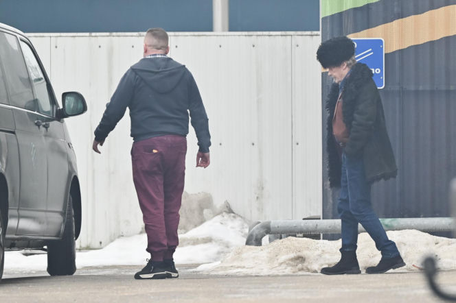 Daniel Olbrychski pali pod zakazem palenia