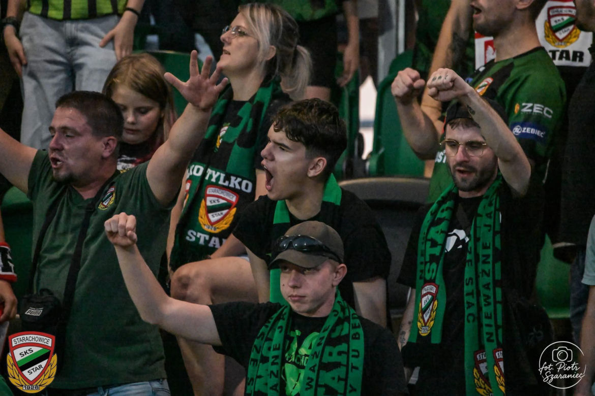 To było wielkie święto futbolu w Starachowicach. A oprawa kibiców SZTOS