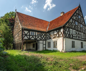 Najpiękniejsze zabytkowe domy w woj. warmińsko-mazurskim. To prawdziwe perełki!