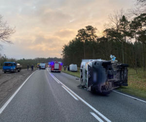 Karambol w Przyłubiu. Na drodze śmierci zderzyły się auta osobowe i bus. PRZERAŻAJĄCE zdjęcia