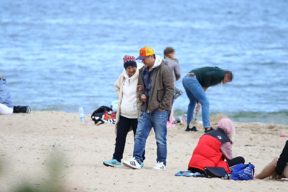 Przytuleni na plaży