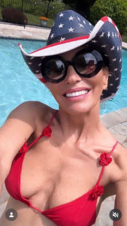 SZOK! Paulina Smaszcz jak blond bogini. Pokazała ciało w bikini