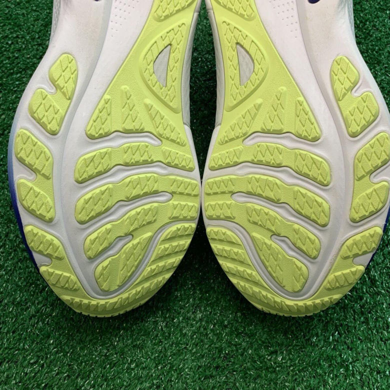 ASICS GEL-KAYANO 30