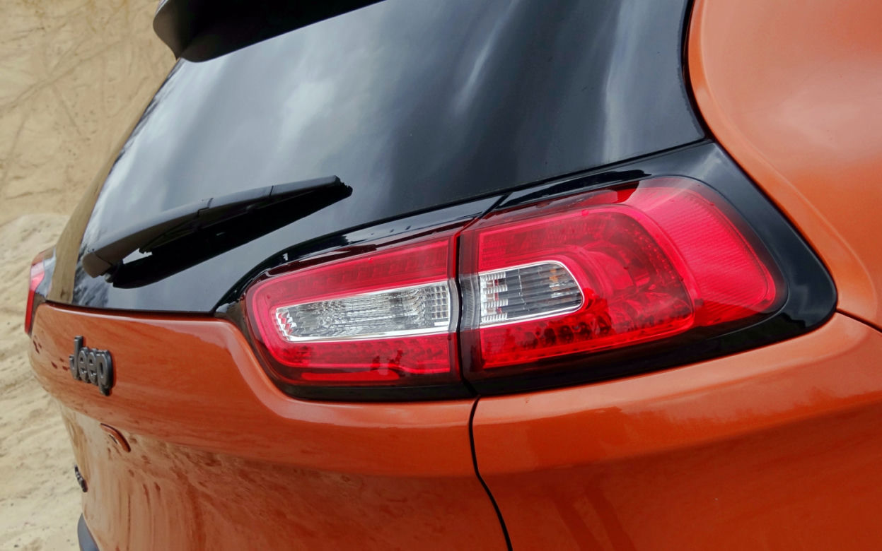 Jeep Cherokee Trailhawk V6 3.2 AT9 4x4