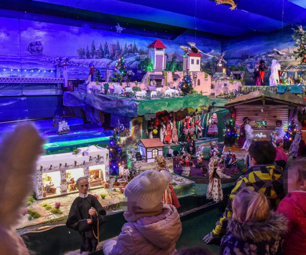 Ruchoma szopka bożonarodzeniowa w kościele zakonu Redemptorystów o. Rydzyka