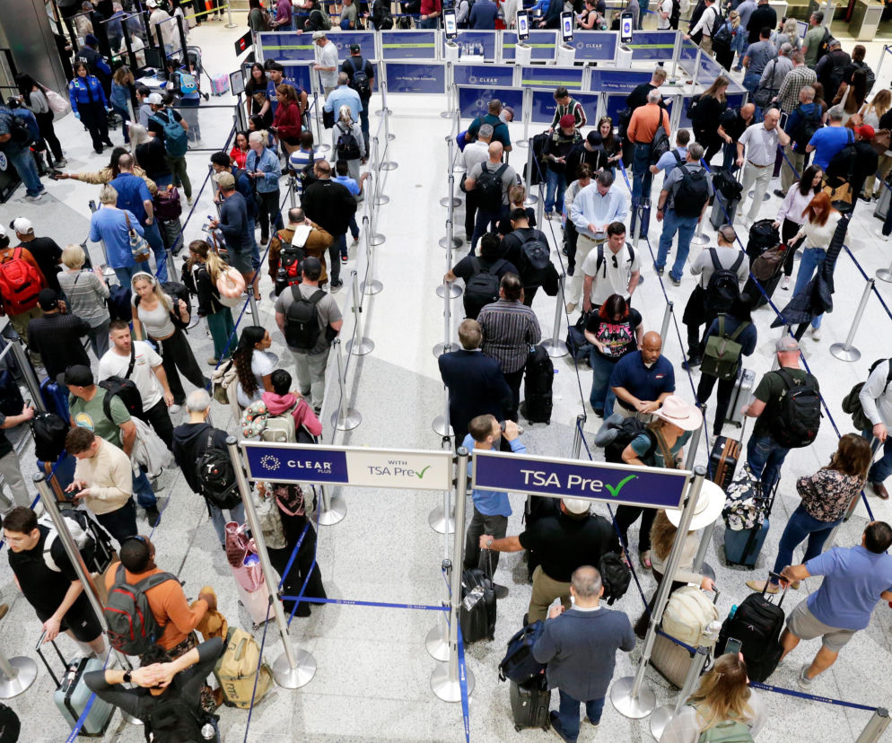 Paraliż na lotniskach w USA. ICE na ratunek