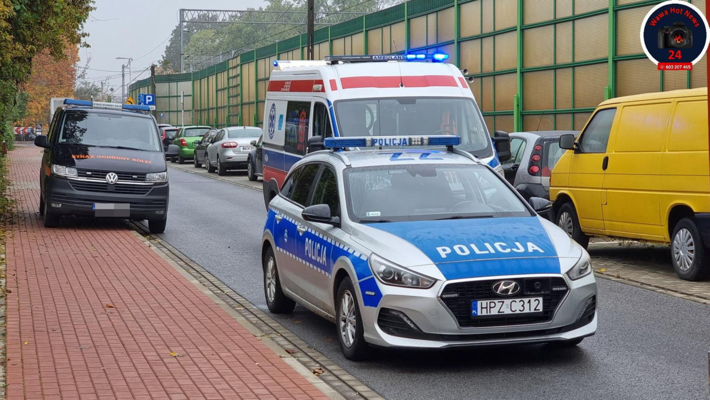 Kobieta wpadła pod koła pociągu na stacji. Pasażerce nic się nie stało! 