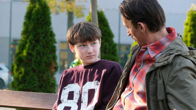 M jak miłość odc. 1921. Franek (Jarosław Śmigielski), jego ojczym (Marcin Sitek)