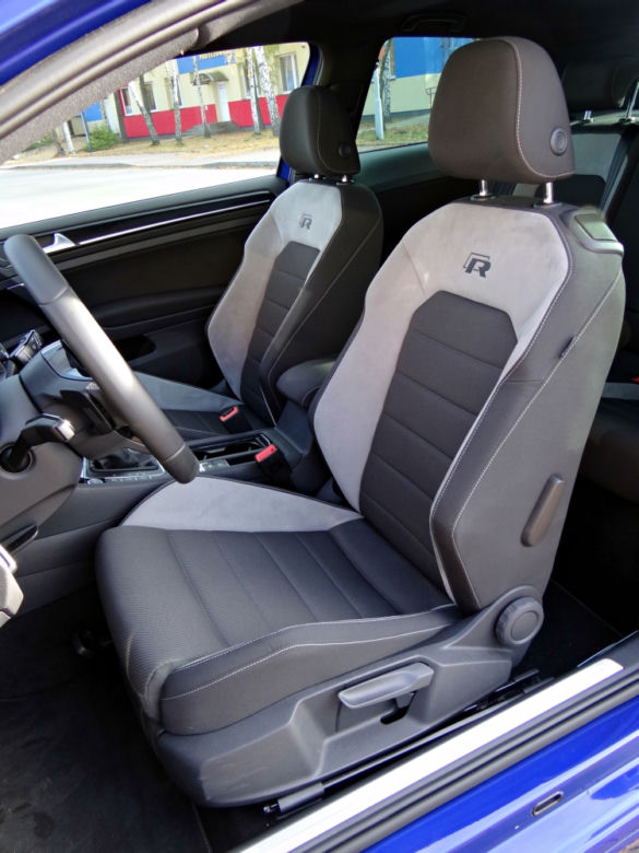 Volkswagen Golf R 2.0 TSI 300 KM