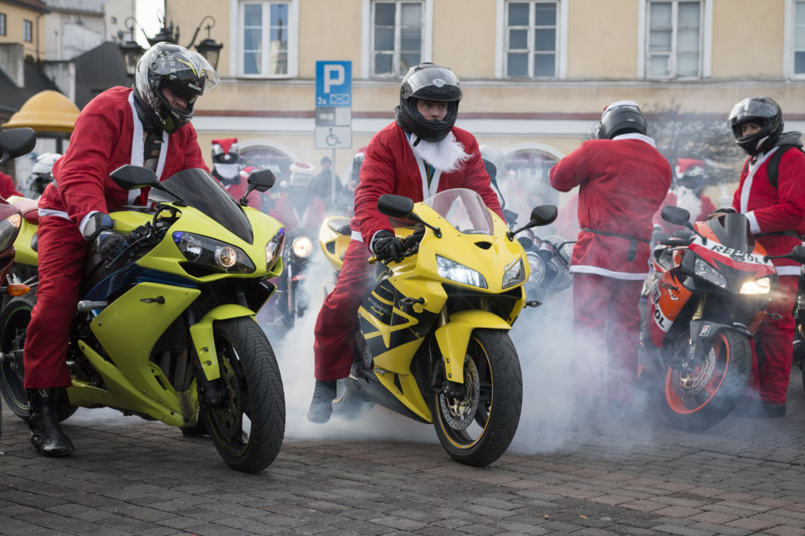 MotoMikołaje 2015 Lublin: Motocykliści z prezentami dla dzieci