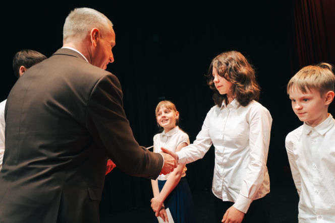 Najzdolniejsi uczniowie odebrali stypendia Prezydenta Miasta Siedlce