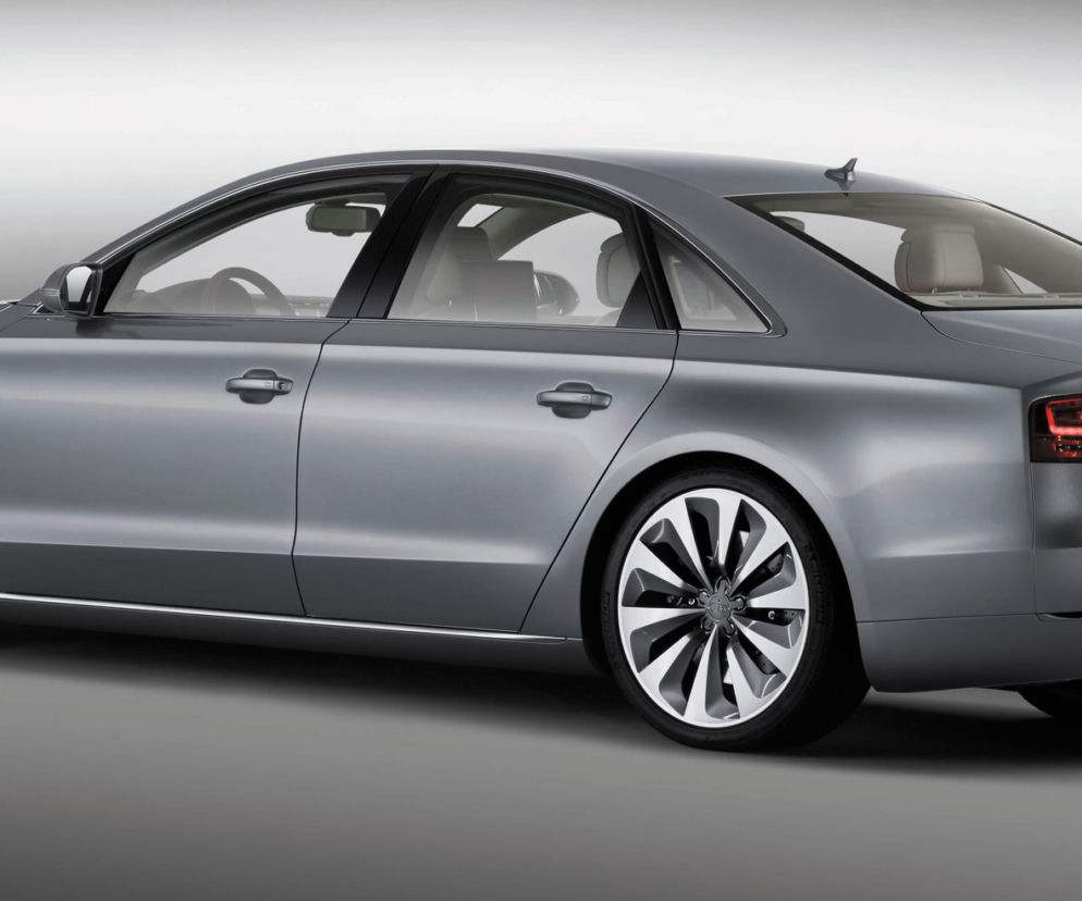 Hybrydowe Audi A8