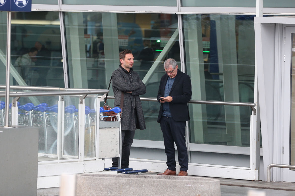 Fernando Santos pali ostatniego papierosa przed odlotem