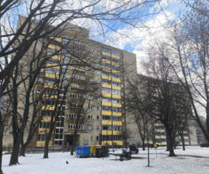 Prywatna firma przejęła osiedle w Warszawie. Teraz chce od mieszkańców milionów. „To nie my zawiniliśmy!”