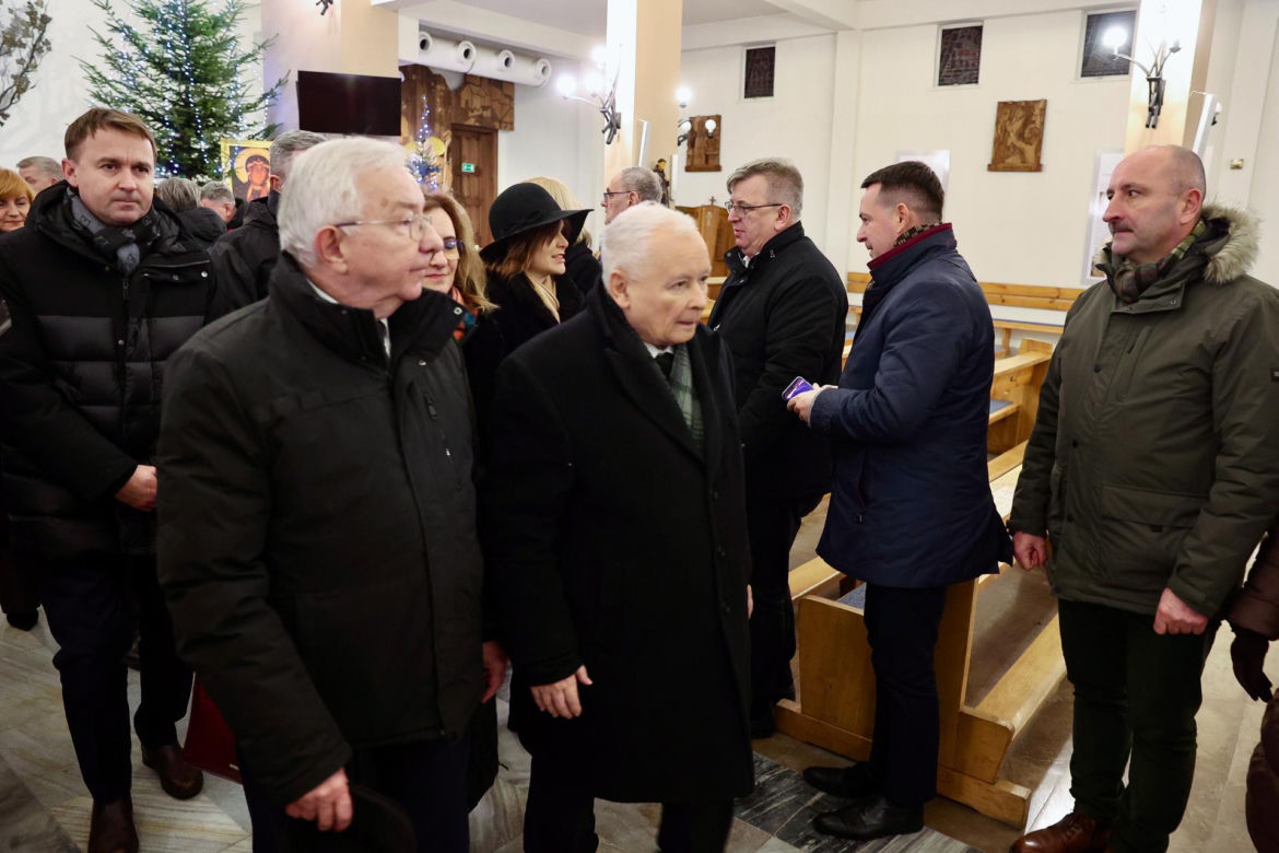Jarosław Kaczyński w Starachowicach – Hołd dla Matki i Refleksje o Polsce