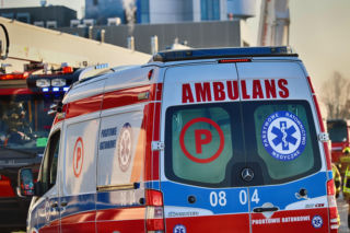 Tragedia na pasach w Łodzi. Wóz strażacki śmiertelnie potrącił 64-latkę