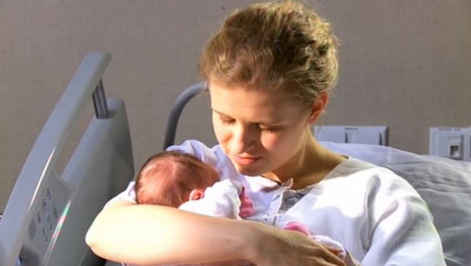 M jak miłość po wakacjach 2015. Natalka Mostowiak (Marcjanna Lelek) i jej córka Hania