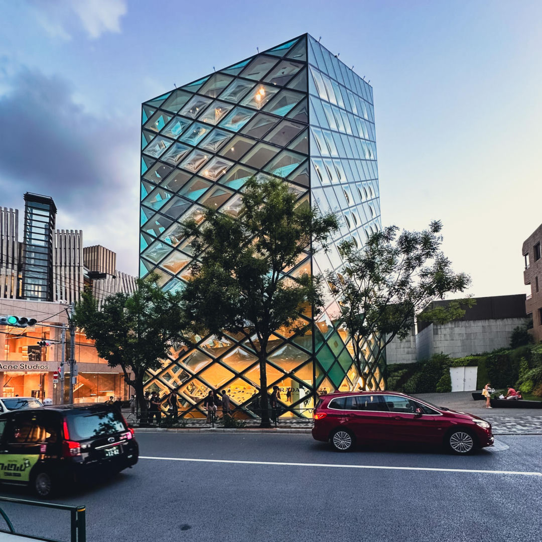 178 Prada Aoyama