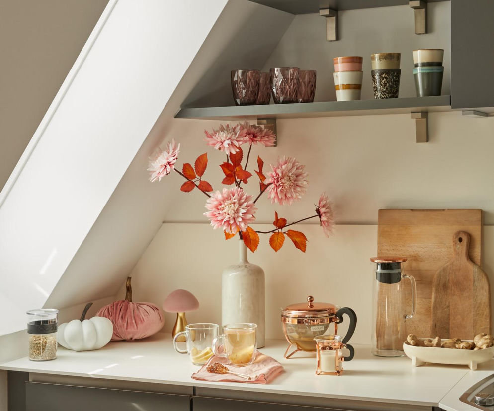 Mały kącik, wielka przyjemność. Tak urządzisz jesienny coffee corner