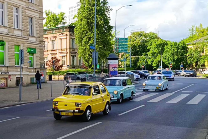 Parada zabytkowych pojazdów w Szczecinie