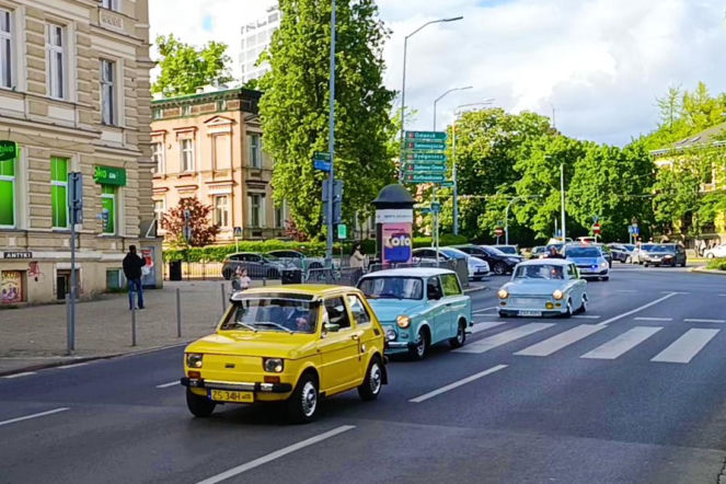 Parada zabytkowych pojazdów w Szczecinie