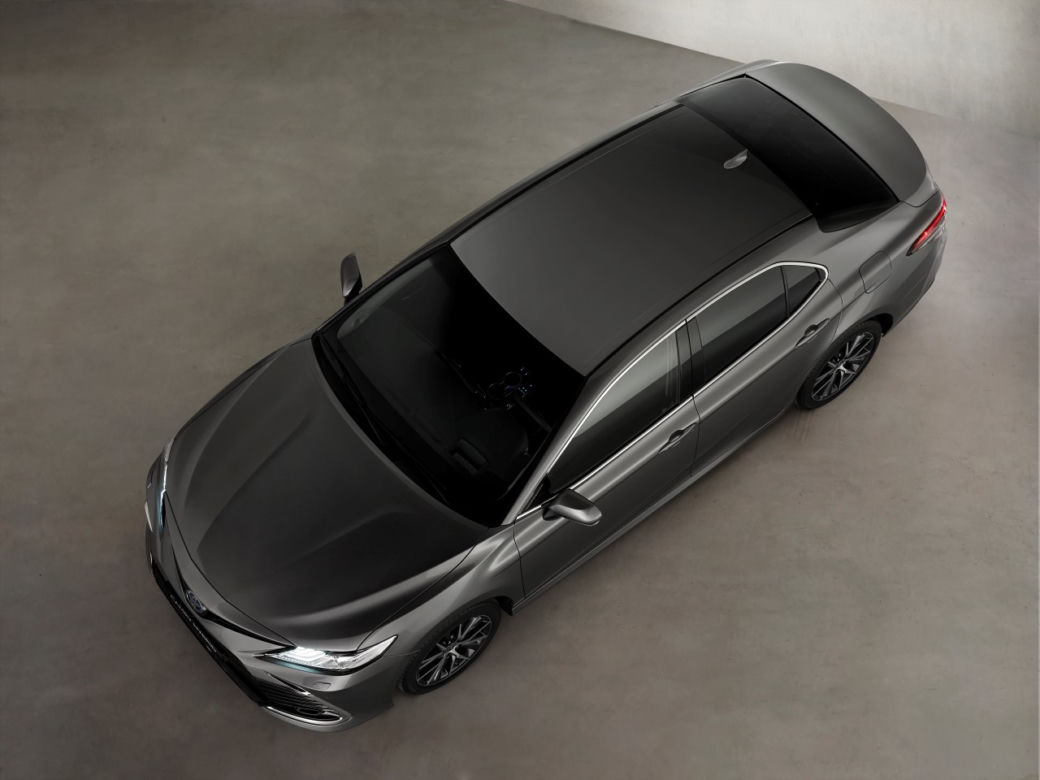 Toyota Camry Hybrid lifting 2021