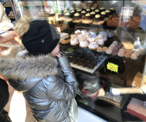 Kolejki przed cukierniami w Kraśniku w Tłusty Czwartek