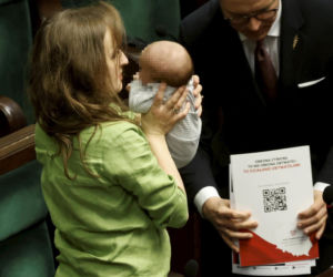 Bosakowie przyszli do Sejmu ze Stefankiem