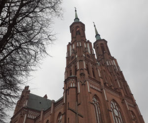 Jak wygląda Katedra pw. Niepokalanego Poczęcia NMP w Siedlcach z zewnątrz i w środku - marzec 2021