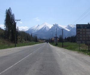 To jedna z najpiękniejszych wsi na Podhalu. Według legendy jej pierwszym sołtysem był słynny zbójnik