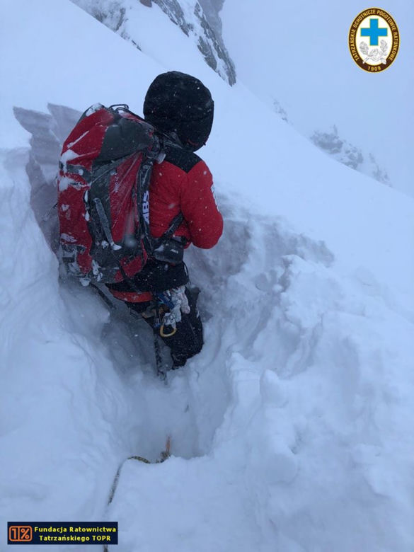 Tatry. Zdjęcia z akcji ratowniczej TOPR. "Warunki są naprawdę ciężkie"