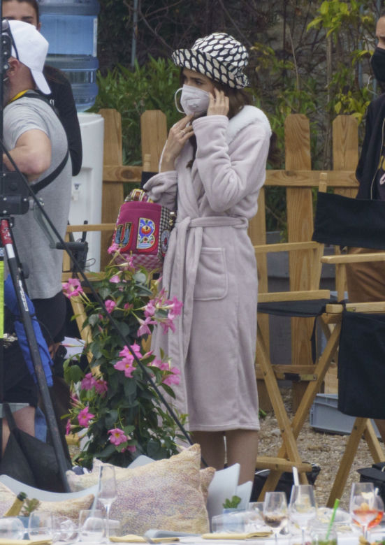 Lily Collins na planie Emily w Paryżu 2