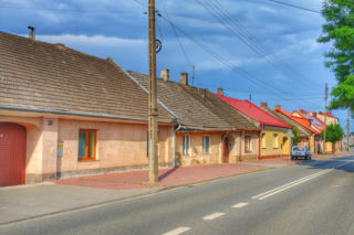 W tym świętokrzyskim miasteczku zobaczysz największą kolekcję gitar. Dawniej prowadził tędy rzymski szlak