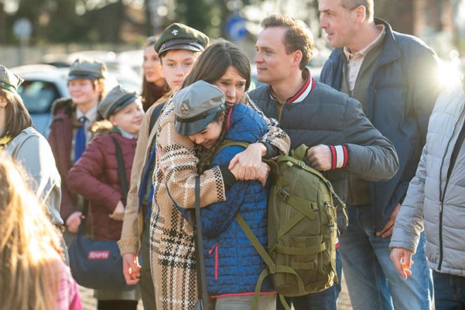 "Pierwsza miłość": Lusia wyjeżdża na wycieczkę. Podczas podróży dochodzi do tragicznego wypadku...