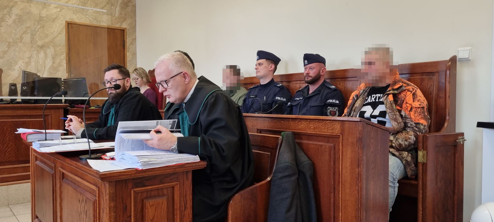 Wysadzili w powietrze dom nowożeńców z Sosnowa. Teraz tłumaczą się przed sądem