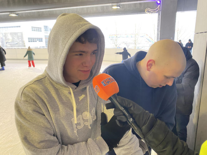 Kryte lodowisko przy Hali Urania