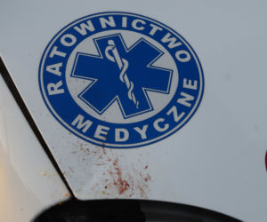 Zginęła 9-letnia dziewczynka, którą potrąciła karetka