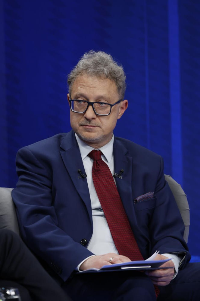 Debata local content