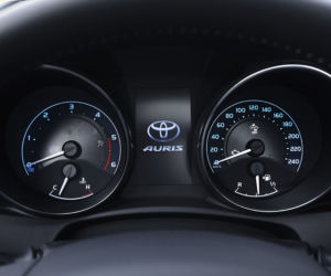 2015 Toyota Auris Touring Sports facelifting