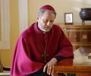 Ojciec Mateusz 26 sezon. Ksiądz Mateusz (Artur Żmijewski) biskupem w Pałacu w Jabłonnie
